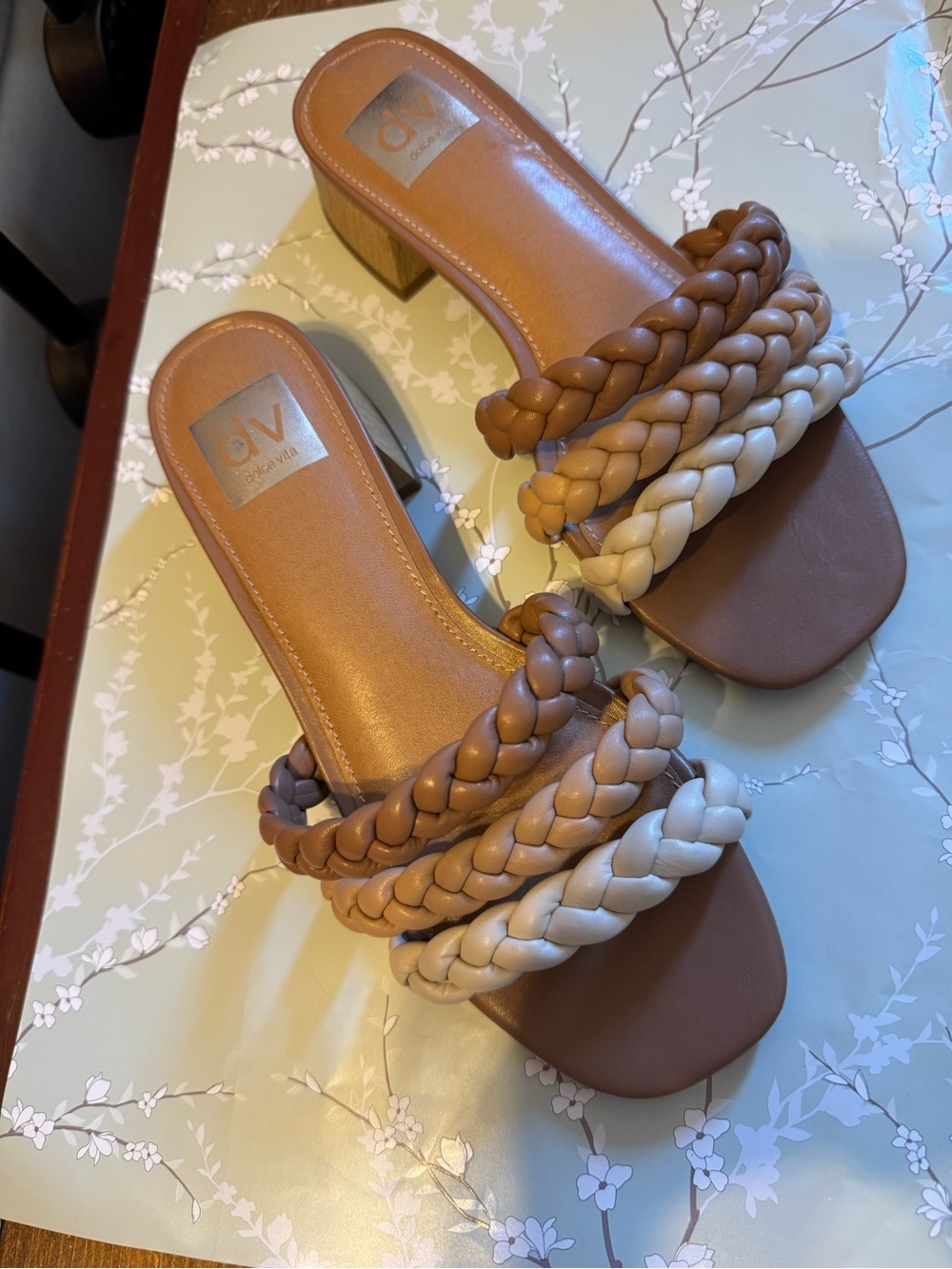 Dolce Vita Tan, Cream & Light Brown Braided Slide Heels Size 7 Medium. ๐ฅ๐๐บโญ๏ธ - Picture 1 of 13